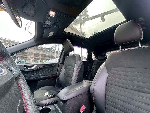 FORD福特 KUGA  第13張相片
