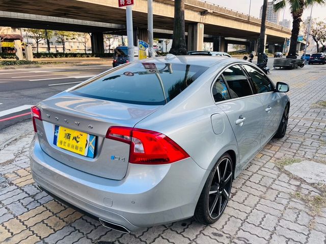 VOLVO富豪 S60  第13張相片