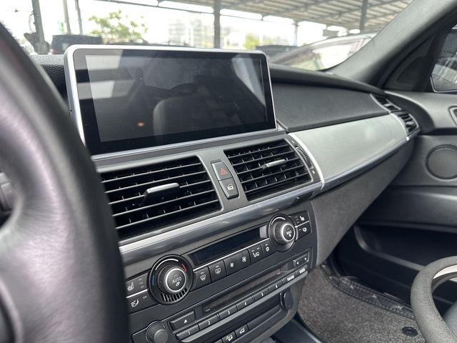 BMW寶馬 X5 XDRIVE35I  第6張相片