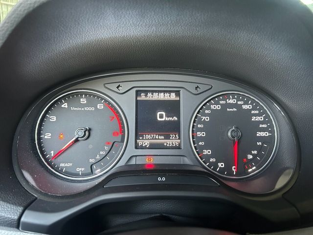 AUDI奧迪 Q2 35 TFSI  第4張相片