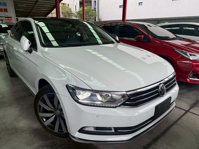 VOLKSWAGEN福斯 PASSAT  第2張相片