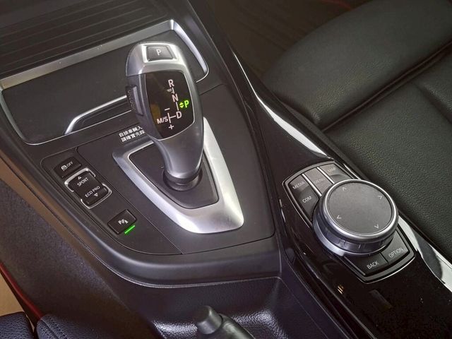 BMW寶馬 118I  第6張相片