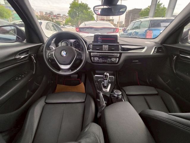 BMW寶馬 118I  第9張相片