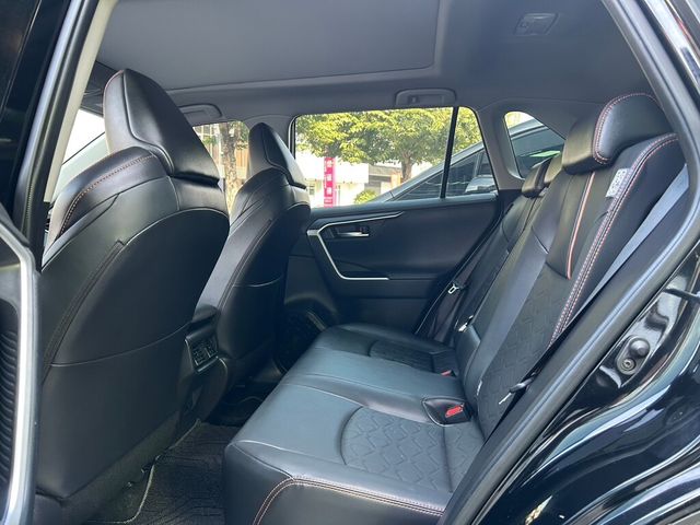 TOYOTA豐田 RAV4  第11張相片