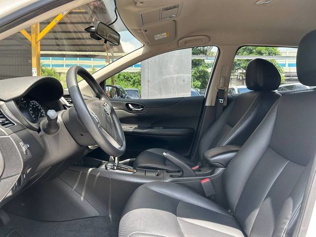 NISSAN日產 TIIDA  第6張相片