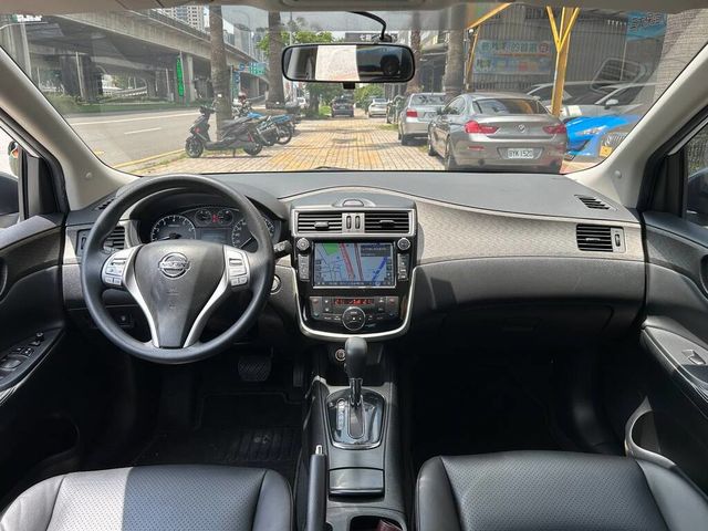 NISSAN日產 TIIDA  第7張相片