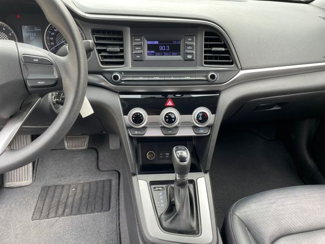 HYUNDAI現代 ELANTRA  第5張相片