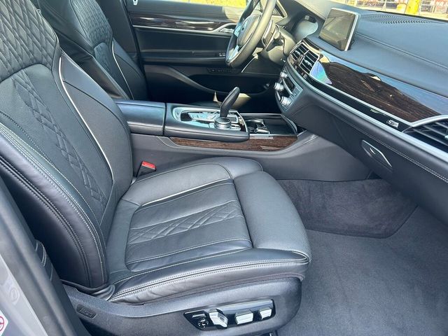 BMW寶馬 730  第12張相片