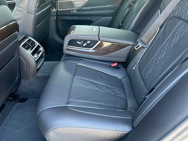 BMW寶馬 730  第14張相片