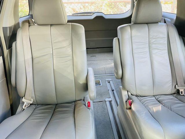 TOYOTA豐田 PREVIA  第9張相片