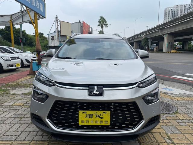 LUXGEN納智捷 URX  第2張相片