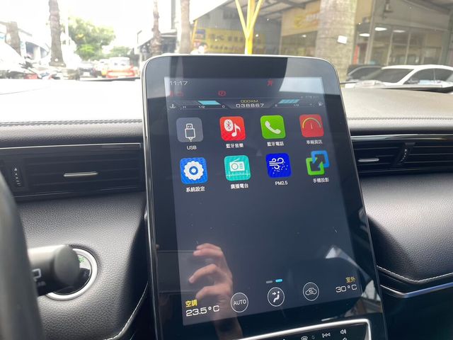 LUXGEN納智捷 URX  第7張相片