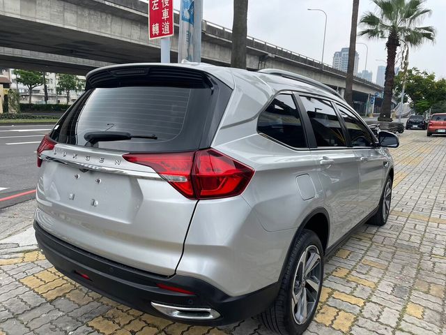 LUXGEN納智捷 URX  第16張相片