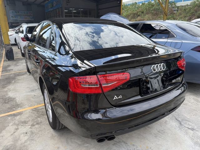 AUDI奧迪 A4  第16張相片