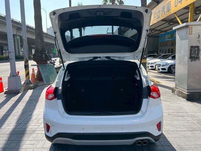 FORD福特 FOCUS ACTIVE  第15張相片