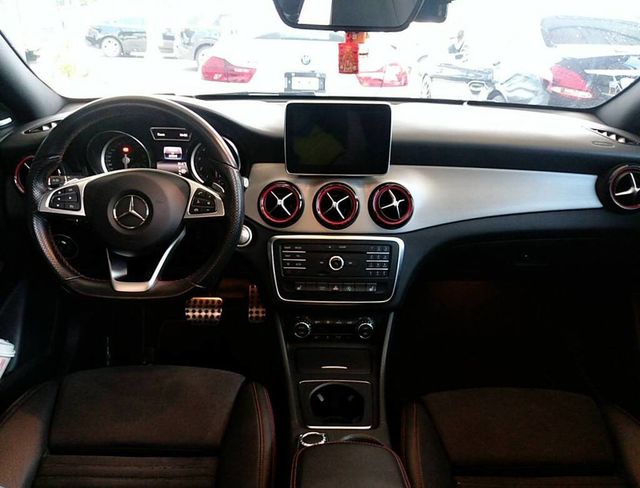 M-BENZ賓士 CLA250  第5張相片