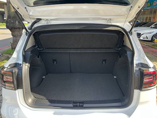 VOLKSWAGEN福斯 T-CROSS  第16張相片