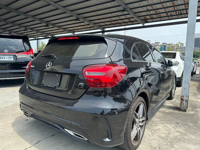 M-BENZ賓士 A180  第11張相片