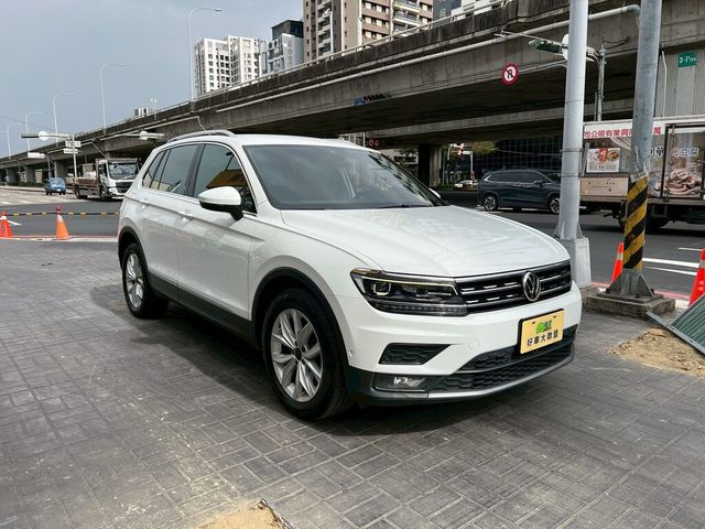VOLKSWAGEN福斯 TIGUAN  第3張相片