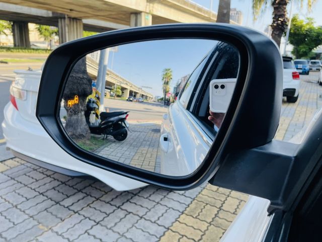 TOYOTA豐田 RAV4  第3張相片