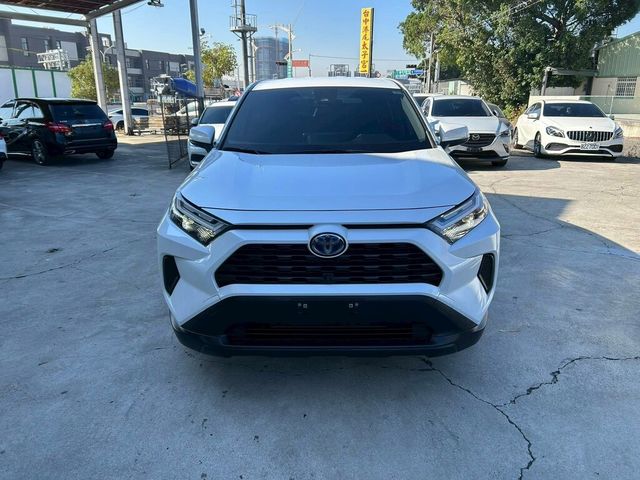 TOYOTA豐田 RAV4  第3張相片