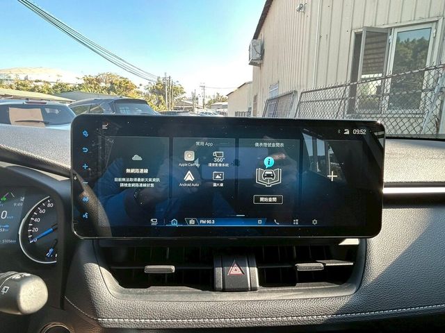 TOYOTA豐田 RAV4  第8張相片