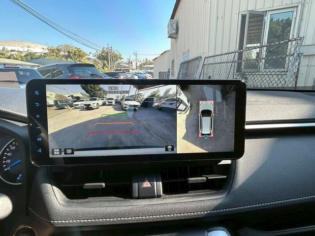 TOYOTA豐田 RAV4  第9張相片