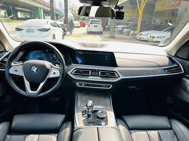 BMW寶馬 X7 XDRIVE40I  第10張相片