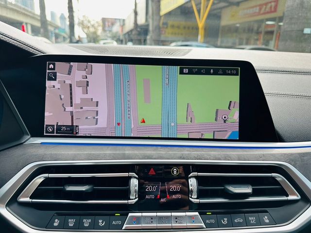 BMW寶馬 X7 XDRIVE40I  第15張相片