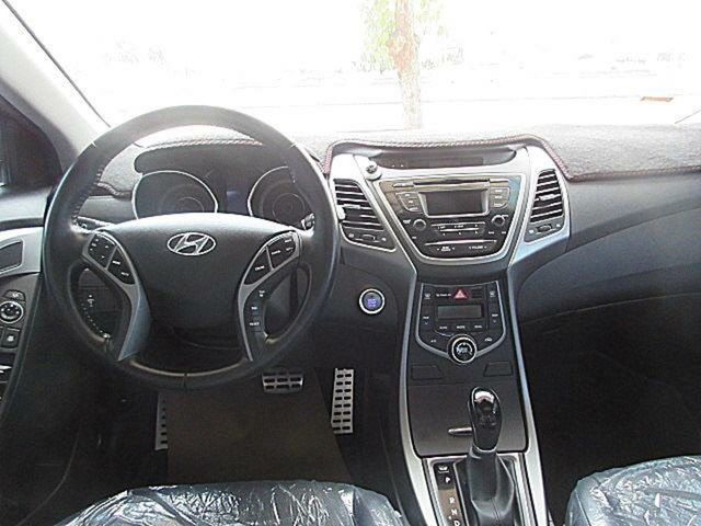 HYUNDAI現代 ELANTRA  第6張相片