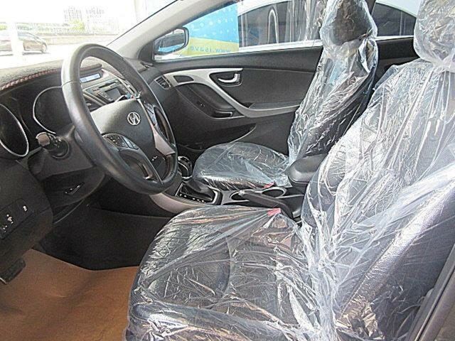 HYUNDAI現代 ELANTRA  第7張相片
