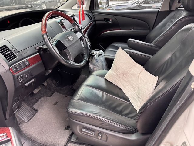 TOYOTA豐田 PREVIA  第3張相片