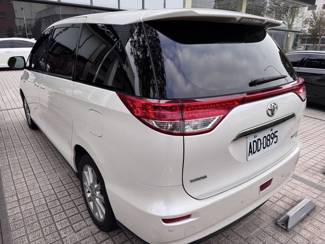 TOYOTA豐田 PREVIA  第6張相片