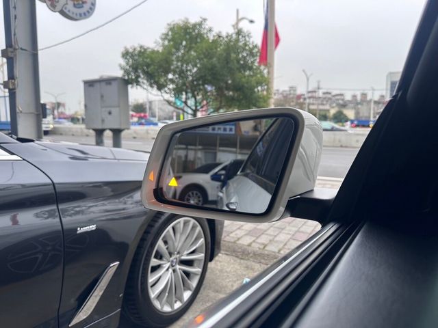 M-BENZ賓士 CLA250  第9張相片