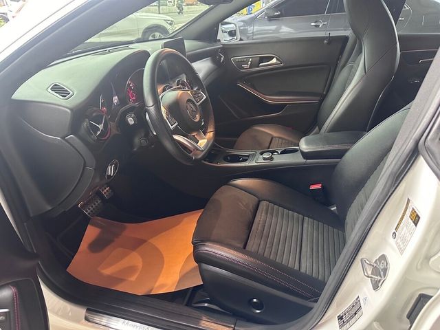 M-BENZ賓士 CLA250  第10張相片