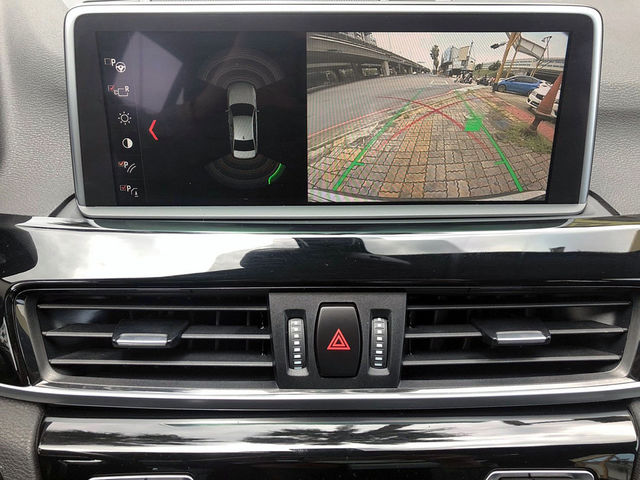 BMW寶馬 X1  第9張相片