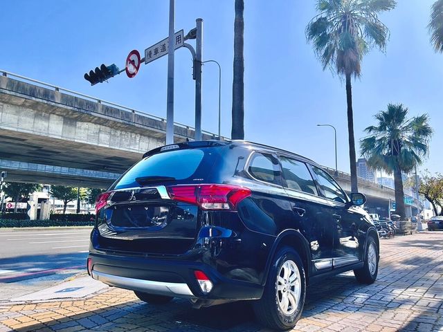 MITSUBISHI三菱 OUTLANDER  第12張相片