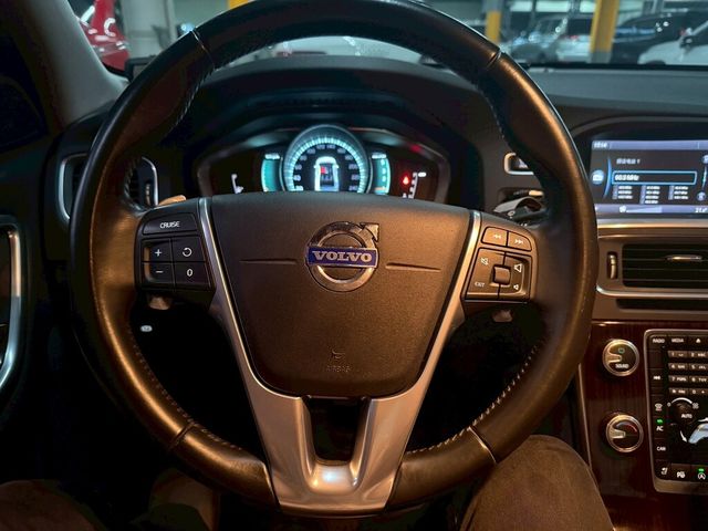 VOLVO富豪 S60  第5張相片