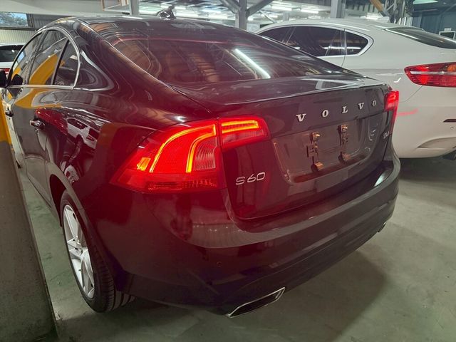 VOLVO富豪 S60  第20張相片