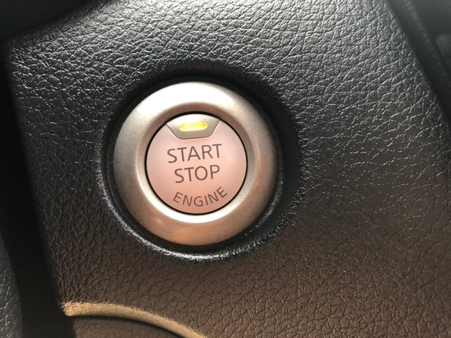 NISSAN日產 TIIDA  第4張相片
