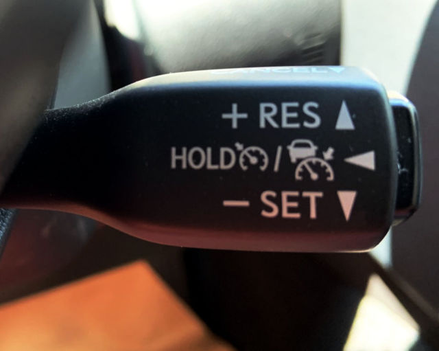 LEXUS凌志 IS 300H  第8張相片