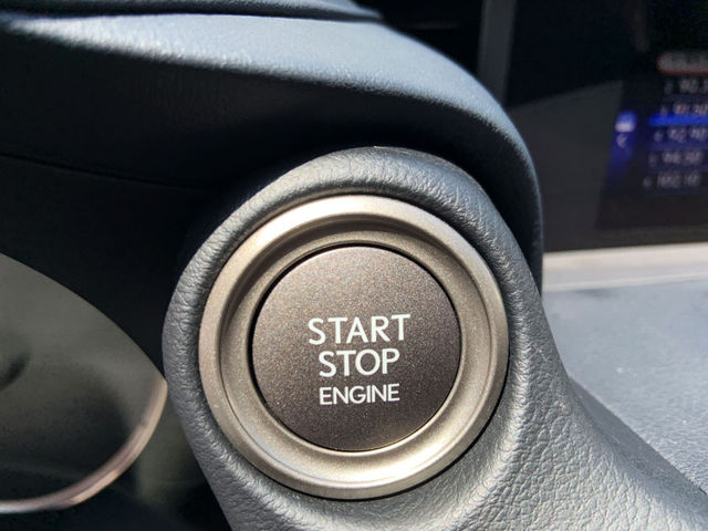 LEXUS凌志 IS 300H  第9張相片