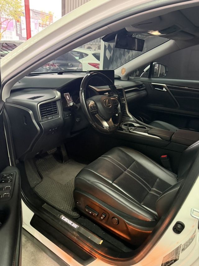 LEXUS凌志 RX300  第4張相片