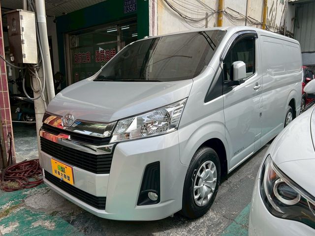 TOYOTA豐田 HIACE  第2張相片