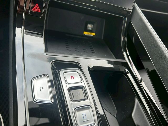 HYUNDAI現代 CUSTIN  第7張相片