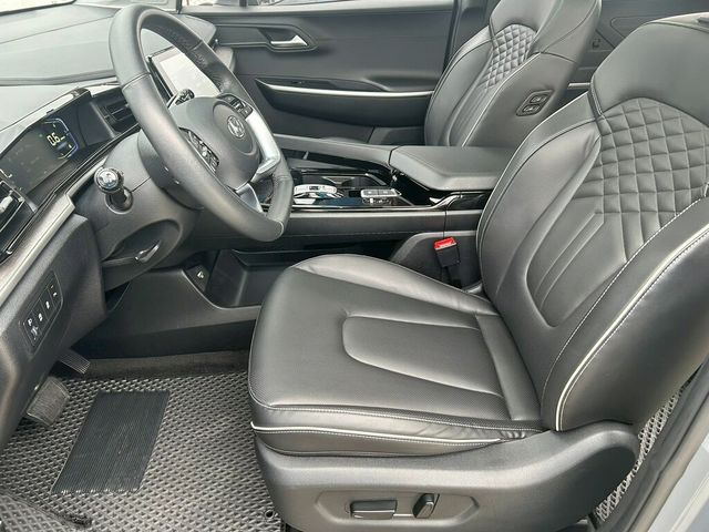 HYUNDAI現代 CUSTIN  第8張相片