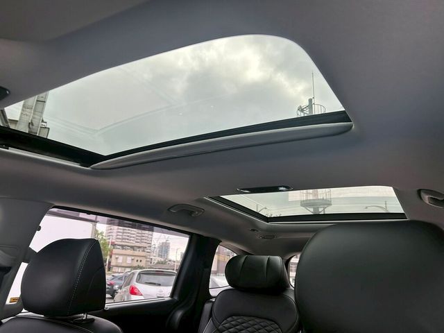 HYUNDAI現代 CUSTIN  第10張相片