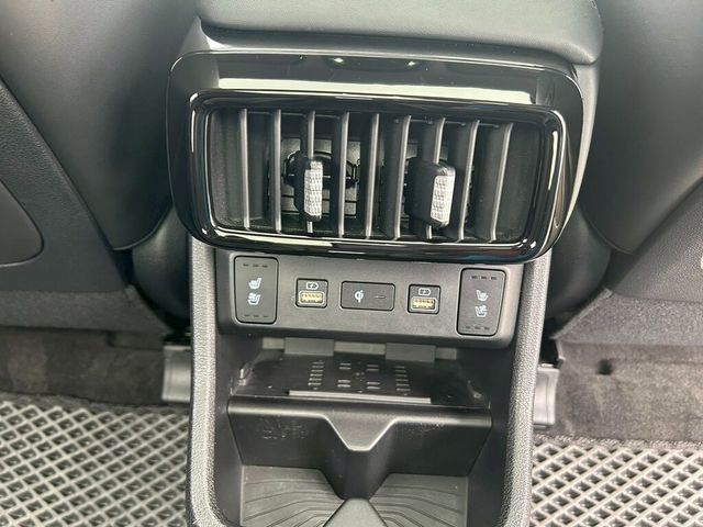 HYUNDAI現代 CUSTIN  第13張相片