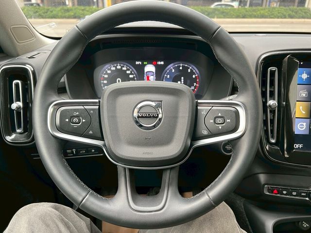 VOLVO富豪 XC40  第4張相片