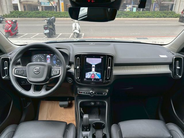 VOLVO富豪 XC40  第5張相片